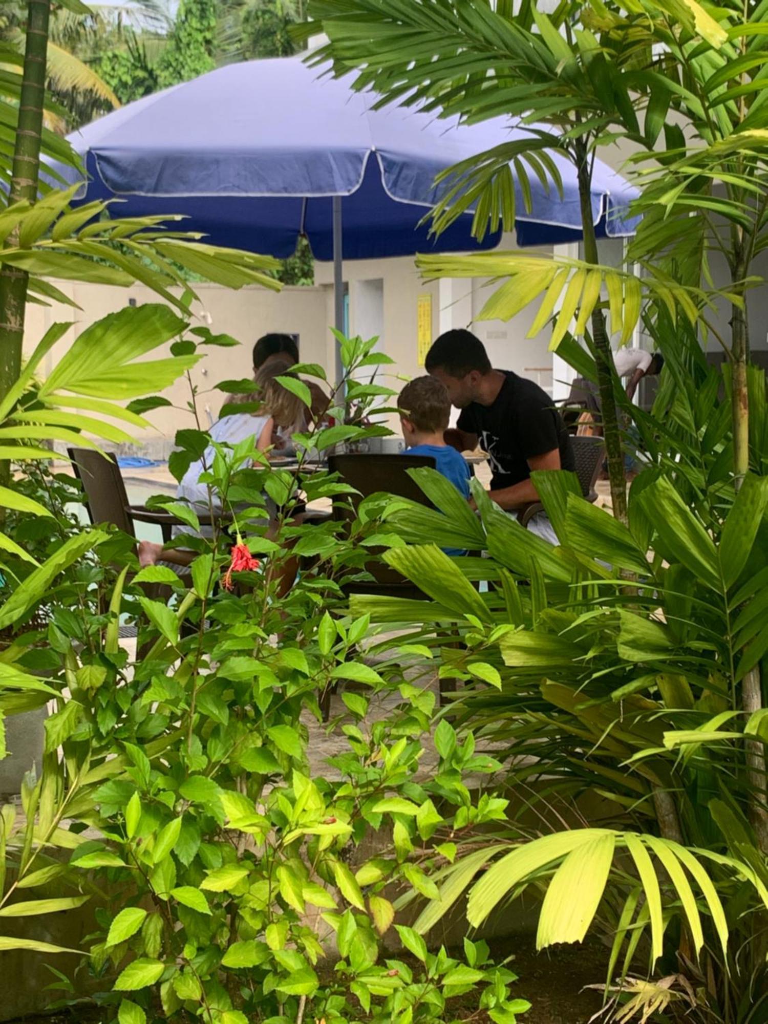Anveela Hotel เบอร์อูวาลา ภายนอก รูปภาพ