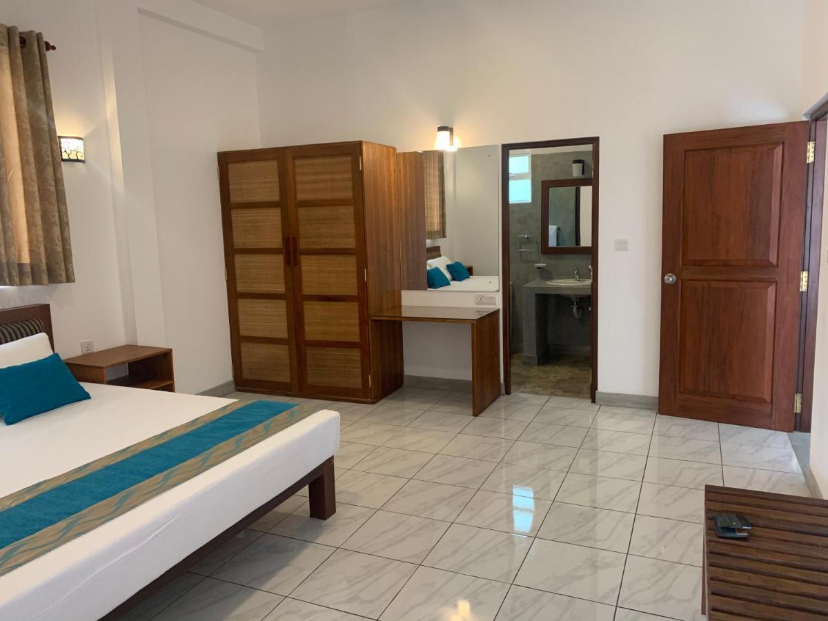 Anveela Hotel เบอร์อูวาลา ภายนอก รูปภาพ