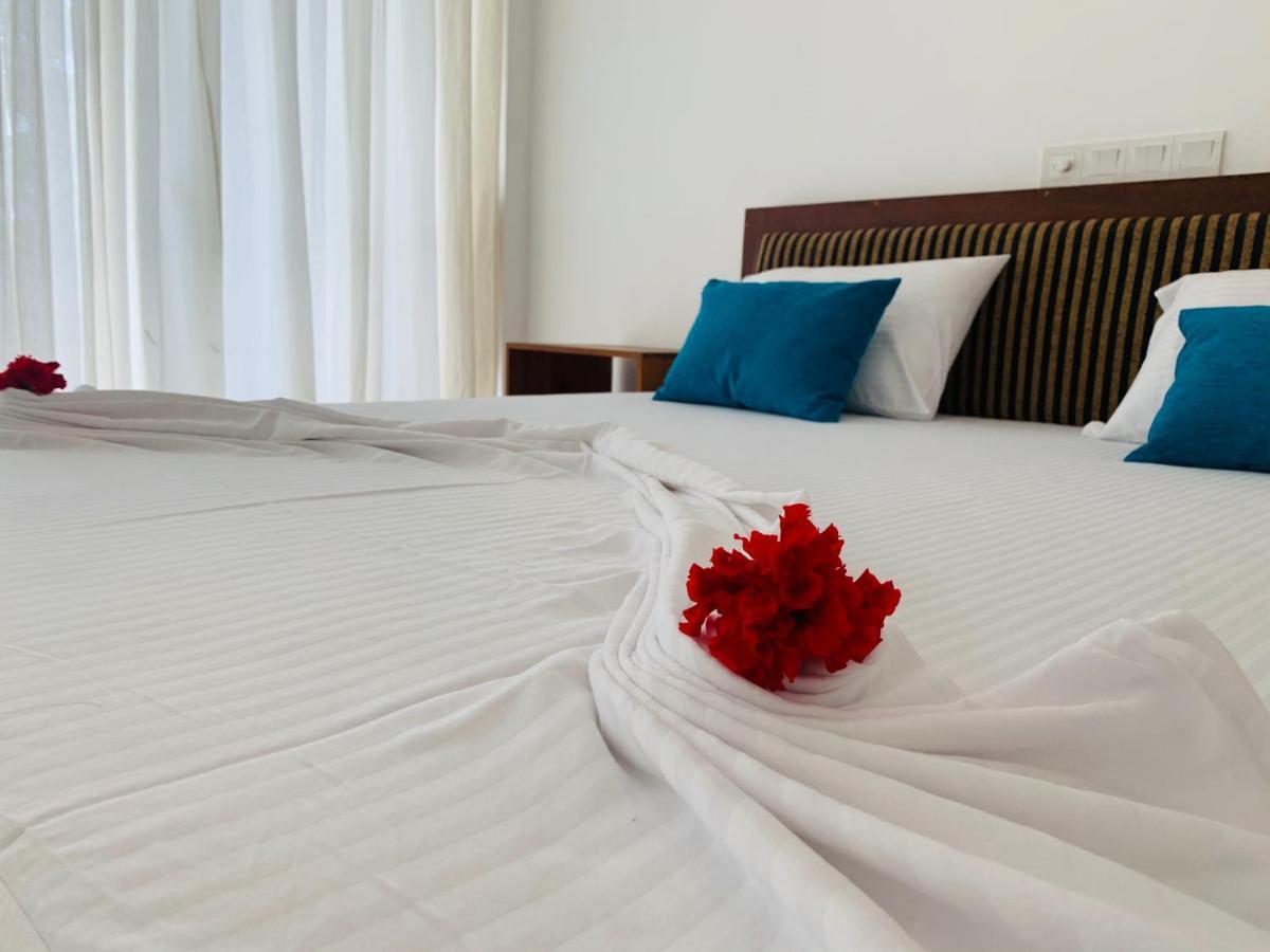 Anveela Hotel เบอร์อูวาลา ภายนอก รูปภาพ