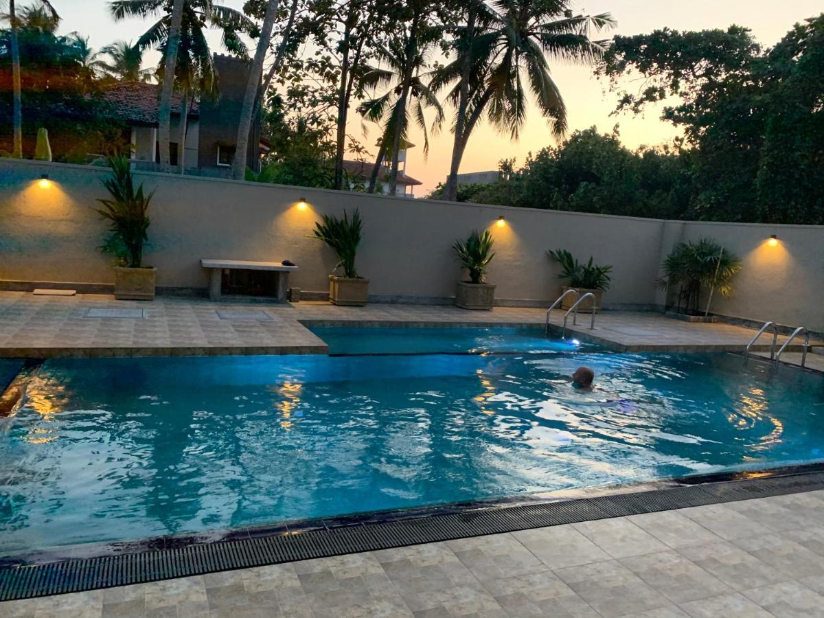 Anveela Hotel เบอร์อูวาลา ภายนอก รูปภาพ