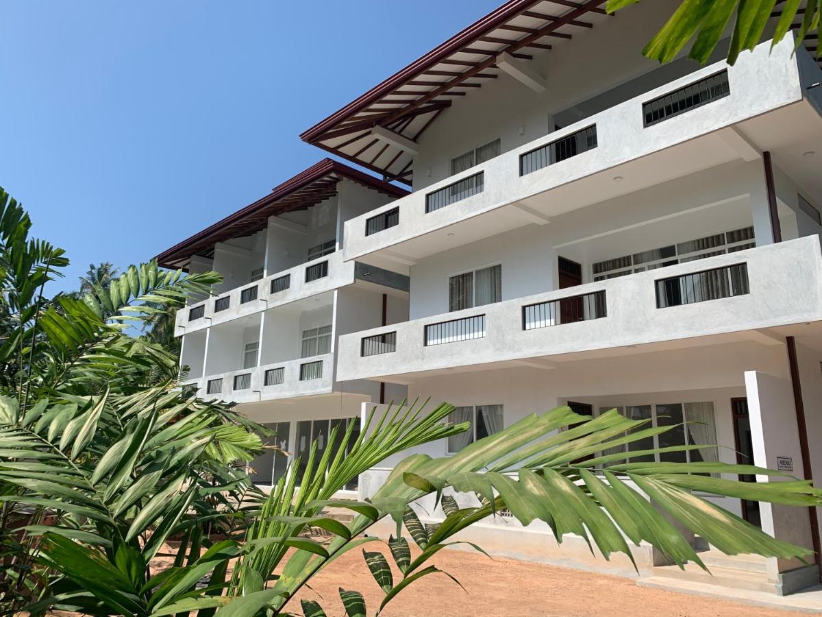 Anveela Hotel เบอร์อูวาลา ภายนอก รูปภาพ
