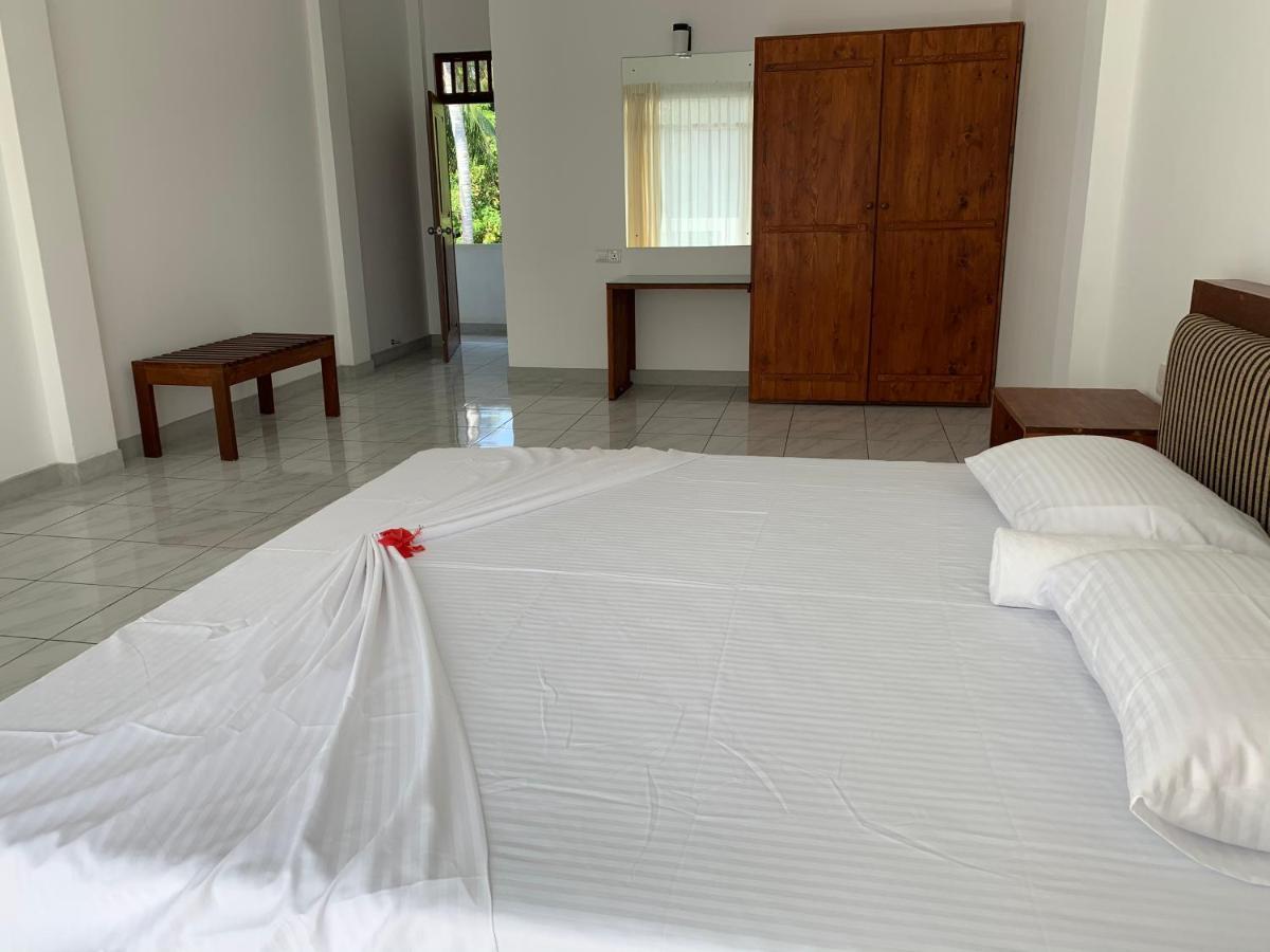 Anveela Hotel เบอร์อูวาลา ภายนอก รูปภาพ